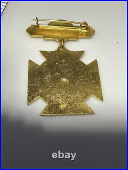 1904 Knights Templar San Francisco California Freemason Bear Pin Pinback Button