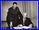 Buck_Shaw_College_Football_HOF_Coach_49ers_Eagles_Signed_AUTO_photo_PSA_DNA_LOA_01_xicg